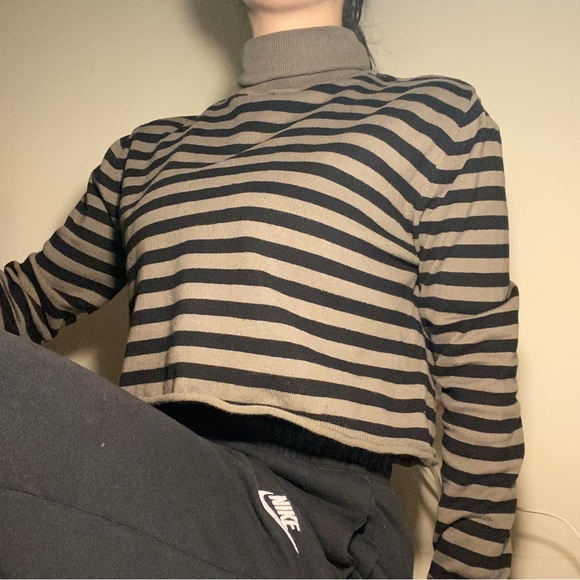 Garage Sweaters - GARAGE Mock Neck Cropped LS Sweater